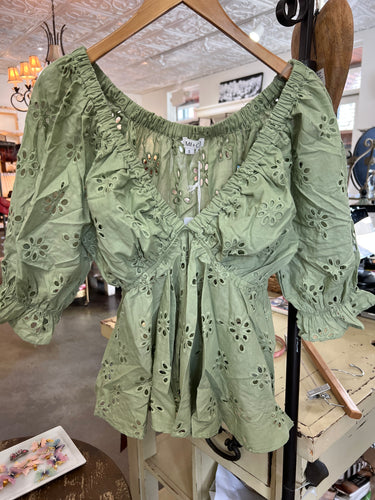 AEMI Hazel Eyelet Embroidered Top